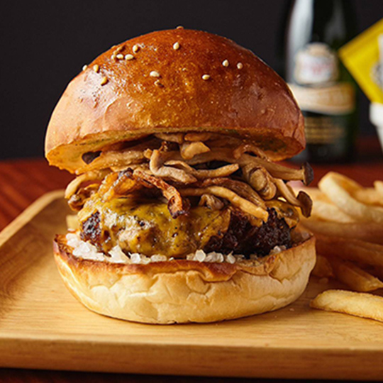 マッシュルームチーズバーガー